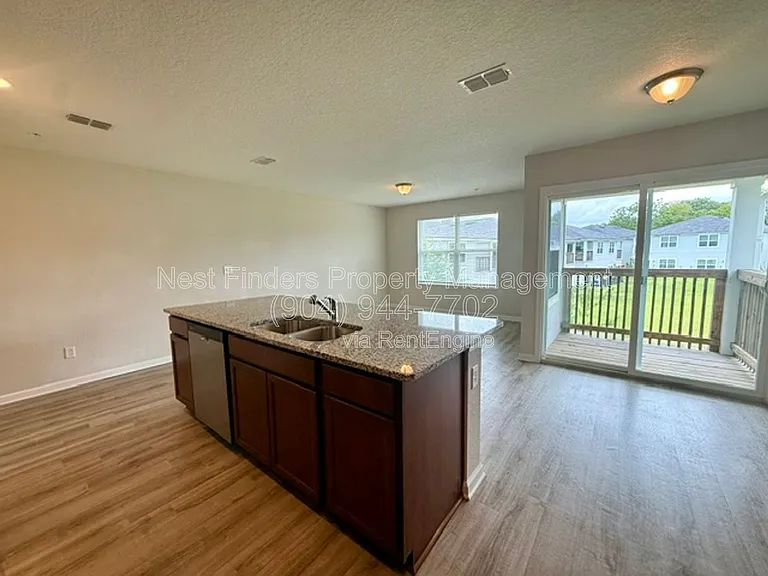 9121 Western Way #4 — Photo 12