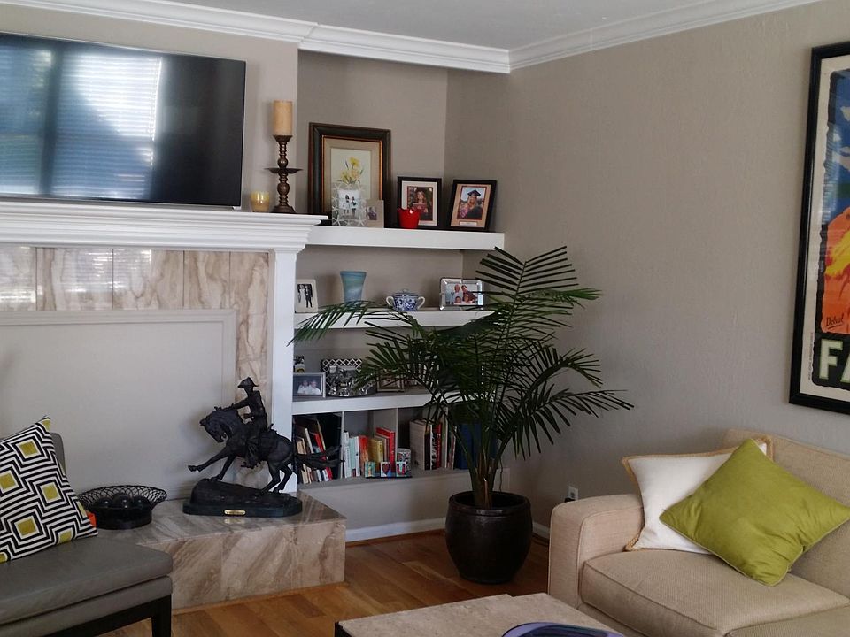 Living Room: When Furnished
