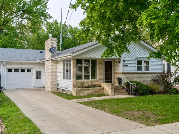 505 Oak Ave SW, Montgomery, MN 56069