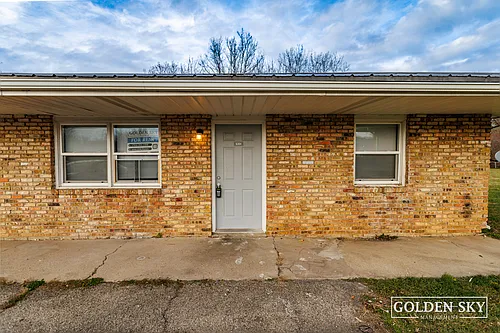 6304 E Piccadilly Rd Photo 1