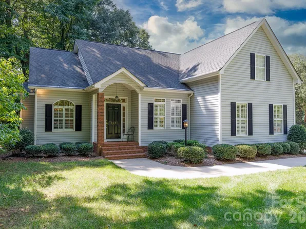 952 Lake Club Dr, Rock Hill, SC 29732