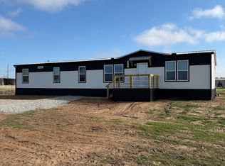 215 Salt Grass Cir, Poolville, TX 76487