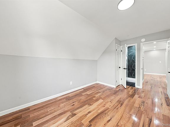 4th image of 13714 Bedell Street