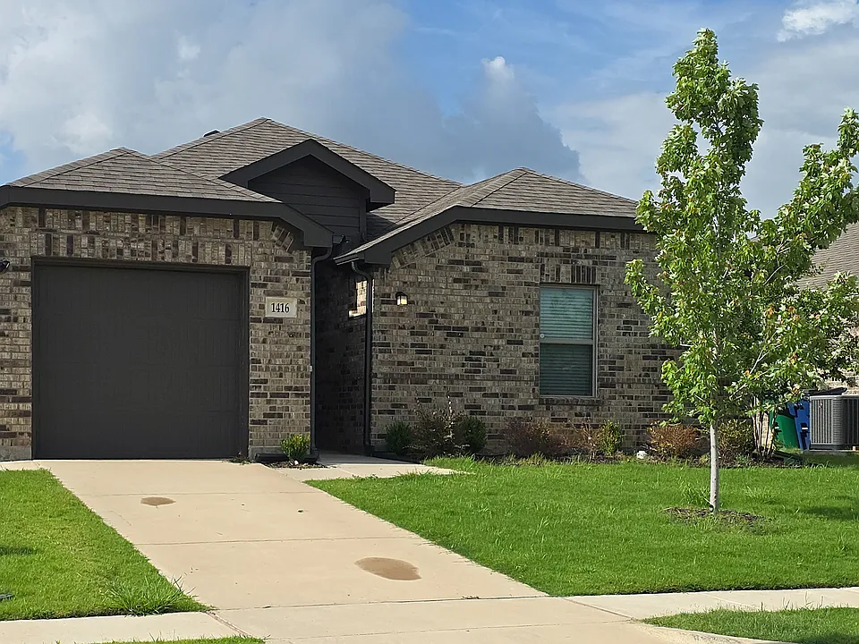 1416 Waverley Dr