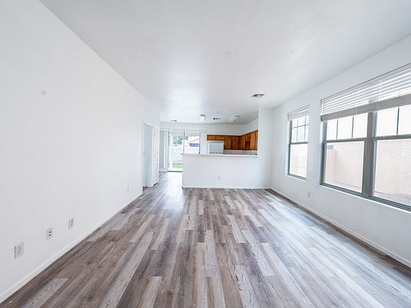 4th image of 5023 Droubay Dr