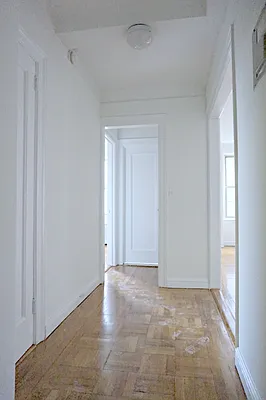 Rented by Metropolitan Equities | media 12