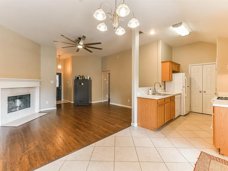 1235 Halls Brg — Photo 8