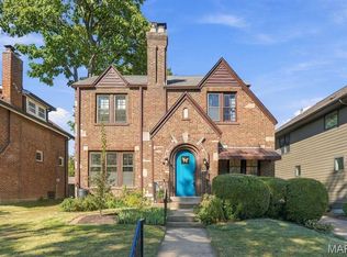 7465 Teasdale Ave, Saint Louis, MO 63130