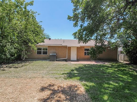 5th image of 1219 Briarwood Dr