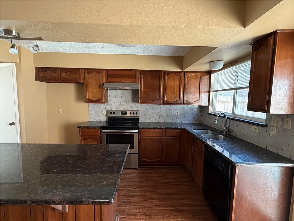 2535 Coopers Post Ln