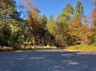 268 Red Rock Ln, Grants Pass, OR 97527