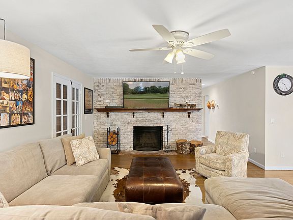 5th image of 2780 Great Peconic Bay Blvd