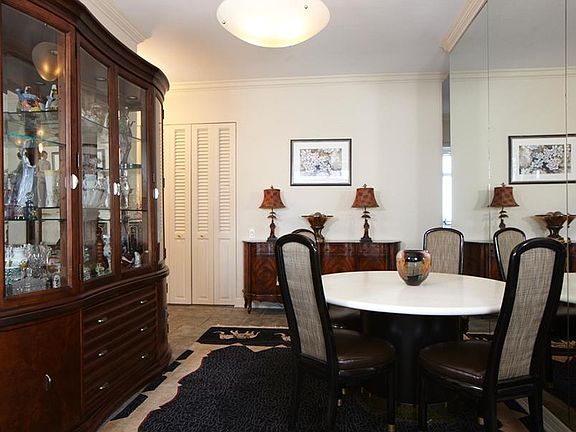 4th image of 200 E 32nd St APT 16B