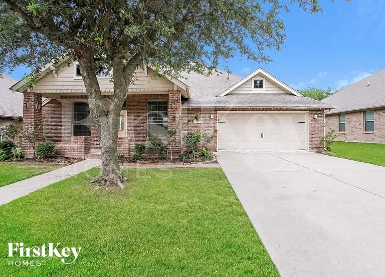 5829 Nathaniel Dr — Photo 1