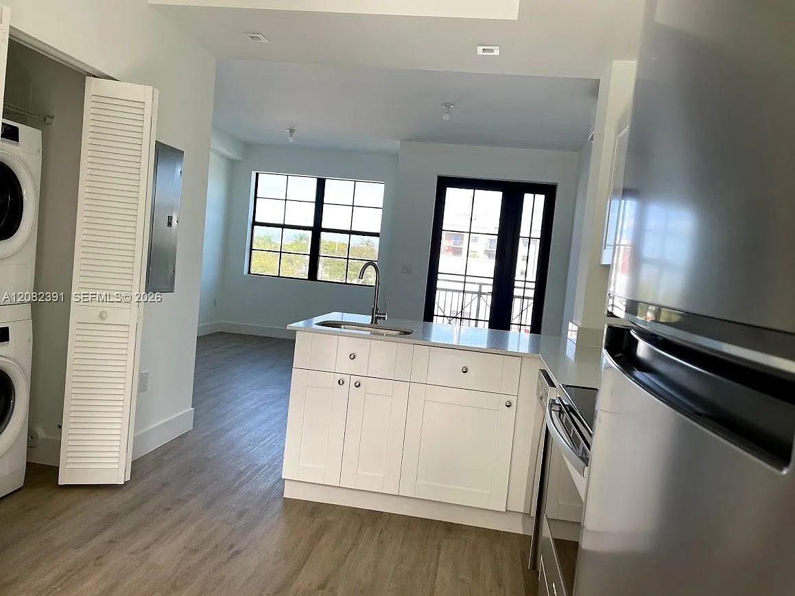 Main Street Lofts Condo — Photo 2