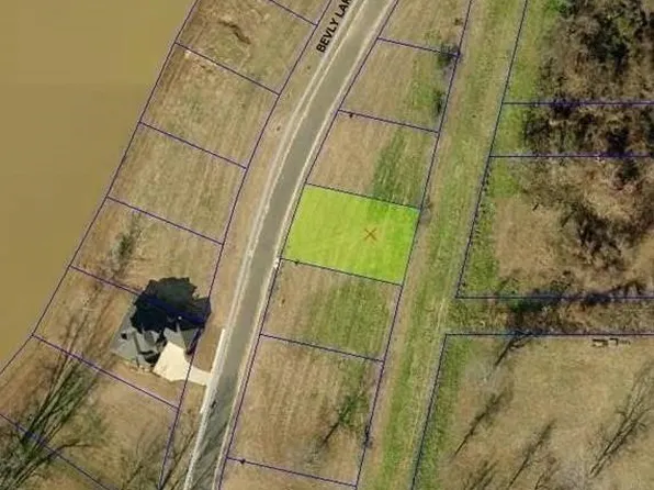 326 Bevly Lake Dr, Bossier City, LA 71111