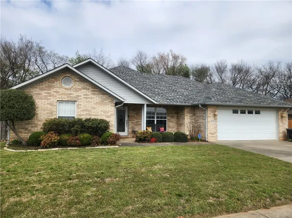 109 Peachtree Dr, Clarksville, AR 72830