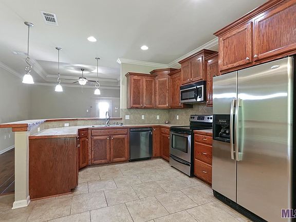 5th image of 15081 Creek Side Dr