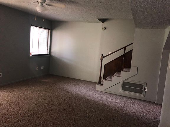 5th image of 1433 Bill Carroll Dr