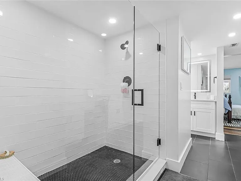 1823 Hurricane Harbor Ln — Photo 18