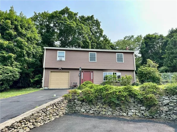 5 Browne Hill Ct, Lincoln, RI 02865