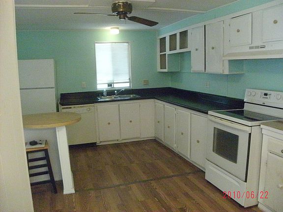 2nd image of 406 Laurie Ave