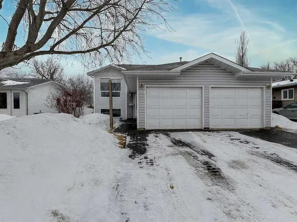 9237 N 95th Ave, Grande Prairie, AB T8V 6A2