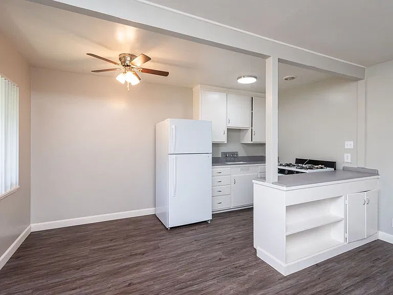 Affordable Living in the Heart of Sacramento! — Photo 23