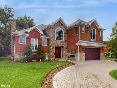 6717 N Central Ave, Lincolnwood, IL, 60712