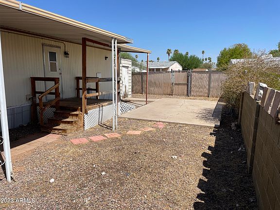 5th image of 2712 E BRAMBLE Avenue