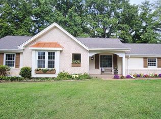 503 Briarwyck Dr, Ballwin, MO 63011