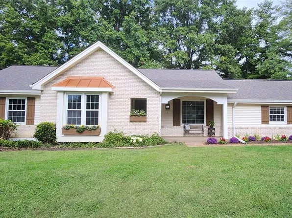 503 Briarwyck Dr, Ballwin, MO 63011