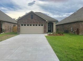 19098 Greenleaf Cir, Ponchatoula, LA 70454