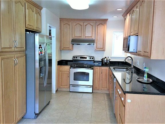 2nd image of 1414 Heckman Way