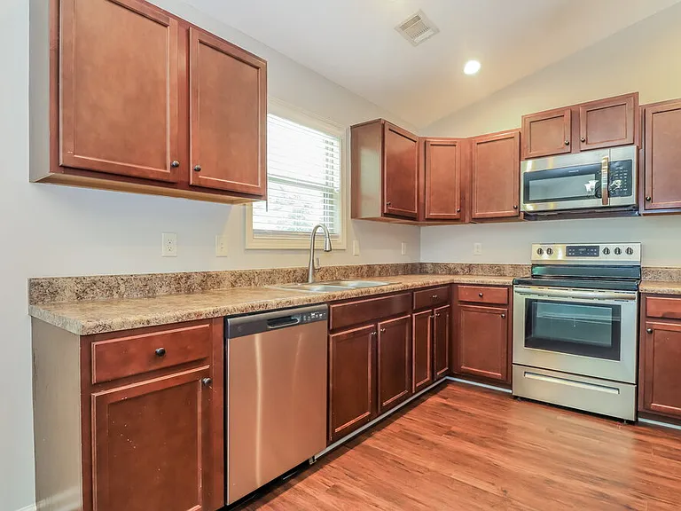223 Comet Ct — Photo 7