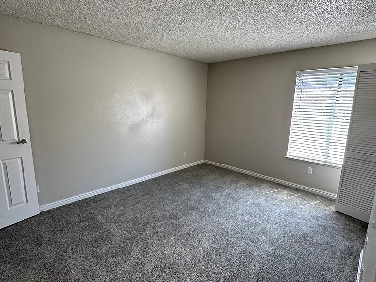 Enclave at Redwood — Photo 43
