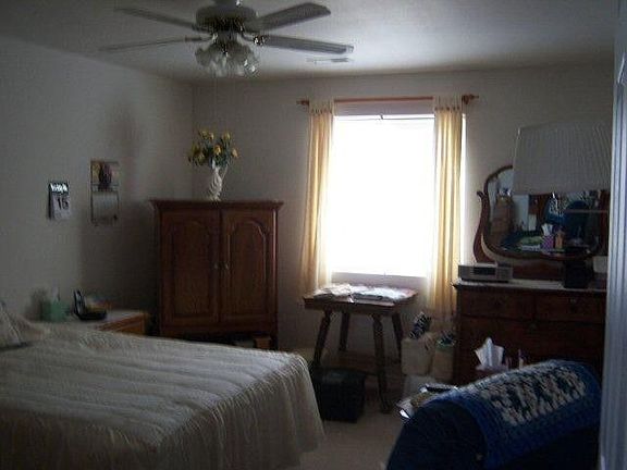 4th image of 4985 Thrush Ln