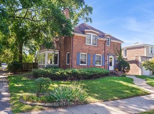 1200 Dobson St, Evanston, IL 60202