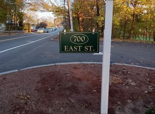 700 East St APT D, Walpole, MA 02081