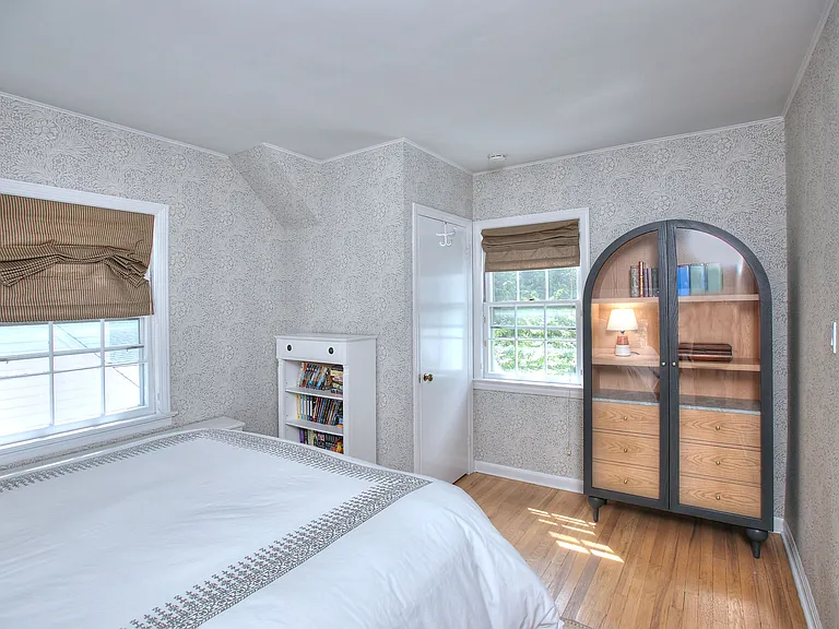 11 Treadwell Ave — Photo 25