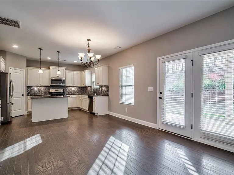 4914 Whisper Creek Ct — Photo 11