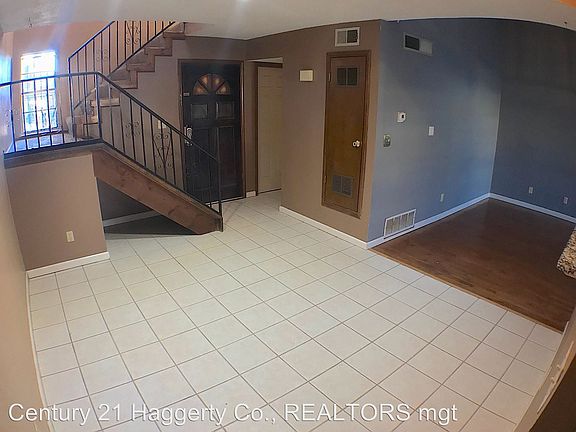 4th image of 3120 Voss Dr APT B