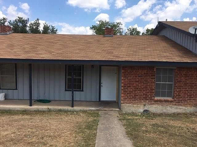 1st image of 1008 W 2nd St