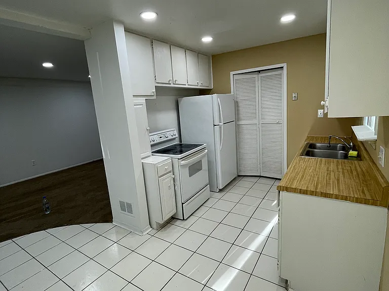 5341 Jackson St — Photo 4
