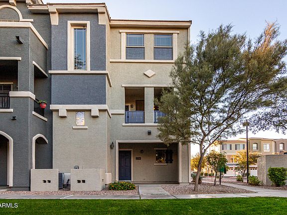 2nd image of 2402 E 5TH Street #1706