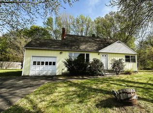 3 Morry Rd, Red Hook, NY 12571