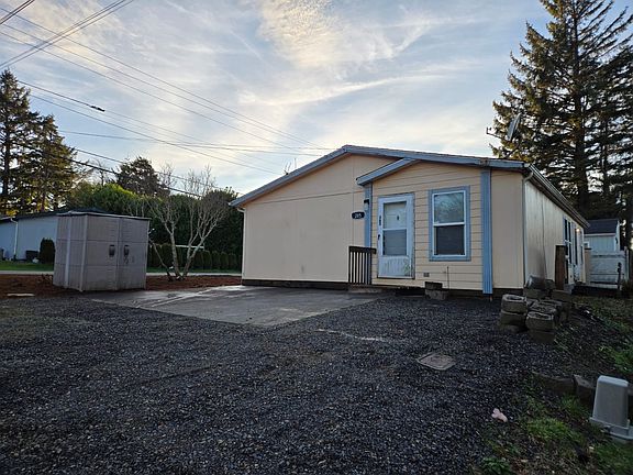 2nd image of 265 SE Port Ave