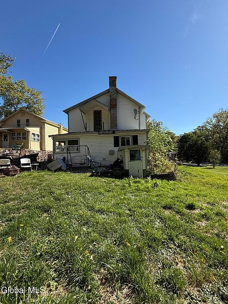 3rd image of 64 Saunders Street