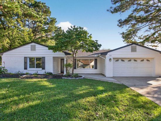 1324 White Marlin Ln, Virginia Beach, VA 23464