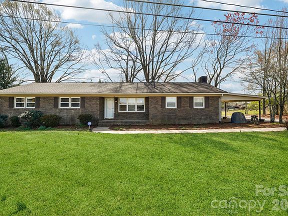 2nd image of 839 Oak Grove Rd